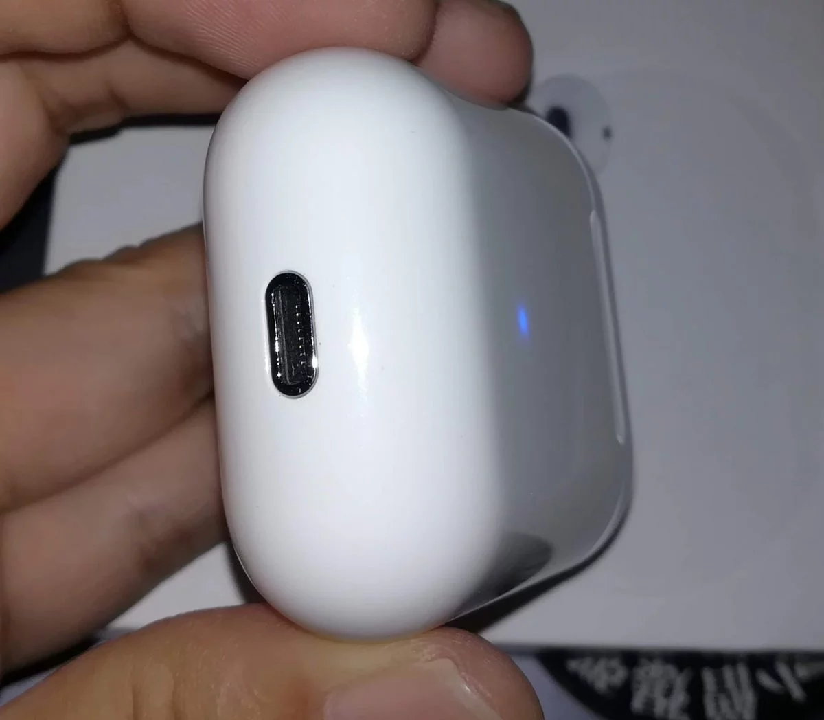 Airpods風な完全ワイヤレスイヤホン Bluetooth5.0 購入レビュー