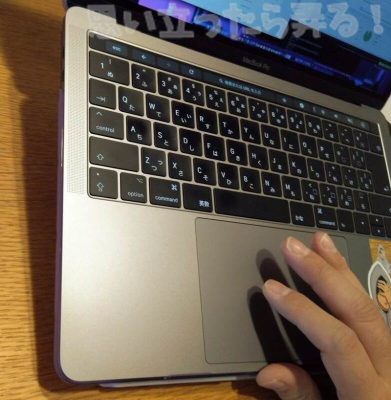 滑り止め効果でしっかりと安定感のある設置ができるアルミスタンド