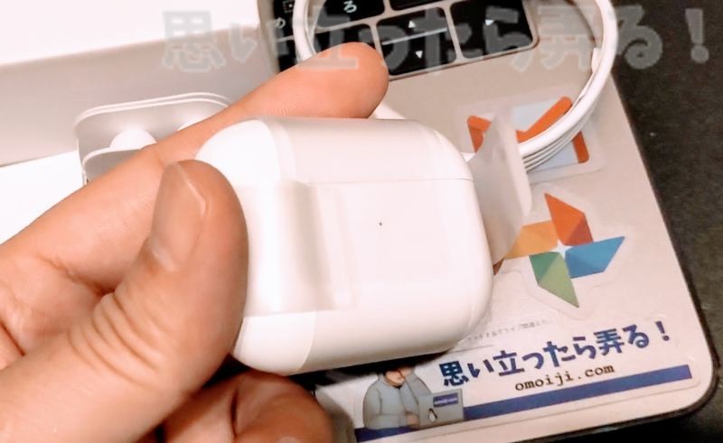 中国通販で買える偽物AirPods Proイヤホンなのにテープでしっかりと丁寧に梱包されている