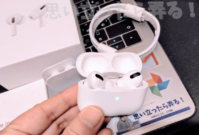 中国通販で買える偽物AirPods Proイヤホンの充電ケースを開けてみる