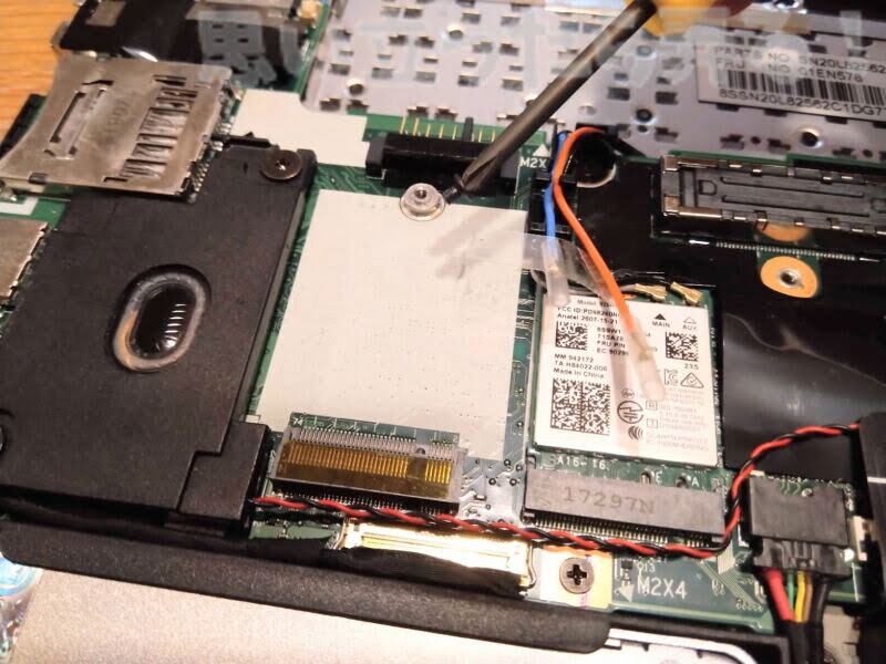 ThinkPad X270のM.2242空きスロットにSSDを増設する準備