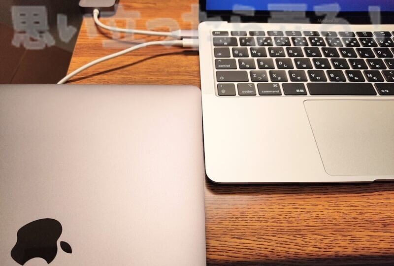 M1 MacBook AirのシルバーとMacBook Proのスペースグレーを比較してみる