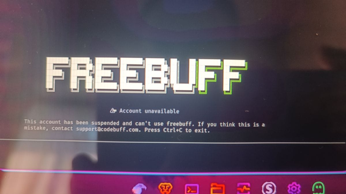 FreebuffでAIがPythonコードを自動生成しているブラウザ画面