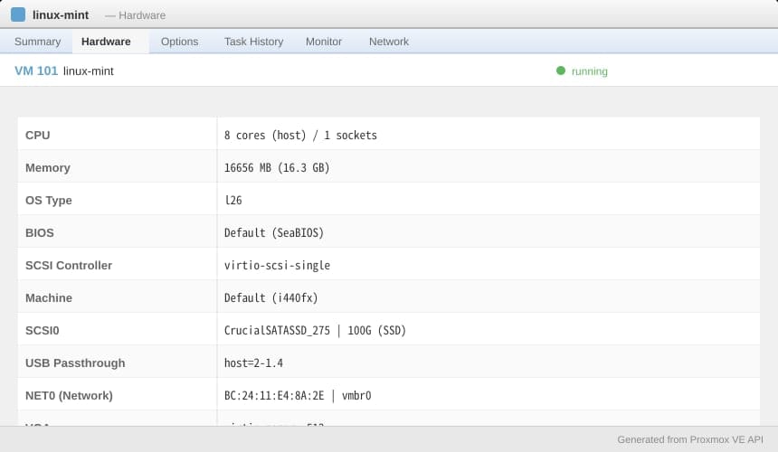 Proxmox VM 101（linux-mint）のハードウェア構成。8コア/16.3GB RAM/100GB SSD/USBパススルー