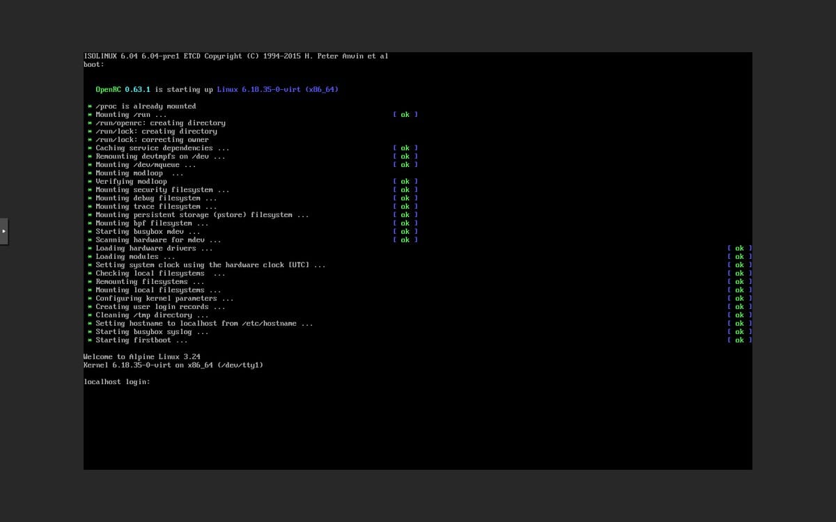 ProxmoxのVM 202で起動したAlpine Linux 3.24のログインプロンプト画面。Welcome to Alpine Linux 3.24と表示
