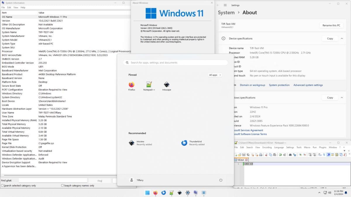 Windows 11のデスクトップ画面。初期設定を確認するPC